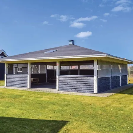 4 Star In * Thyborøn