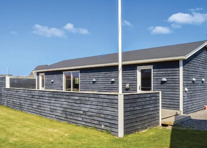 4 Star In * Thyborøn