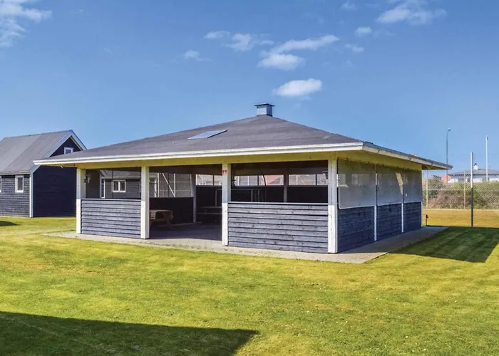 4 Star In * Thyborøn